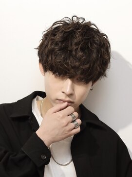 コンフィデンス メンズヘアー(confidence MEN'S HAIR) スパイラルマッシュ