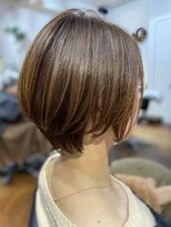 コンクス(CONKS) シアーベージュの丸みショートボブ