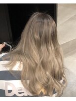 オリ(‘Oli)&nbsp;パールブロンド／バレイヤージュ