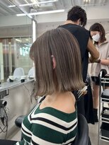 イキ 表参道(iki omotesando)&nbsp;モード/無造作ウェーブ/大人ガーリー[表参道駅]