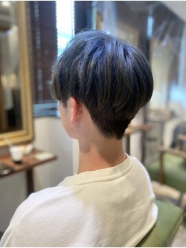 ネウィサリュー 立川(newi saLyu) 韓国風ブルーブラック/メンズカット