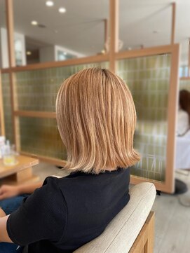 アドラーブル 長岡リップス旭岡店(adorable) ハイトーンぱつっとボブ 10代20代