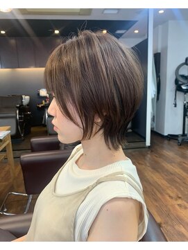 レイラバイアフロート 吉祥寺(Lila by afloat) 【畑中正敏】20代30代40代◎小顔丸みくびれショート、ボブ