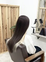 ホンネ(honne.)&nbsp;イヤリングカラーホワイトブロンド×顔周り似合わせカット