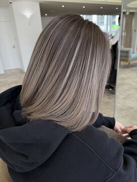 イト(ito.) 脱白髪染めシャドウルーツ_ミルクティーグレージュ/レイヤー