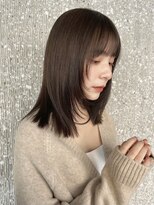 ローネス(LONESS)&nbsp;ミディアムレイヤー　ハッシュカット　レイヤーカット