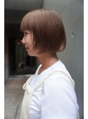 ミニボブとブリーチで作るナチュラルベージュ