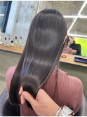 無加工でこの艶髪。髪質改善ストレート