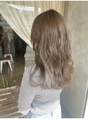 透明感ベージュ