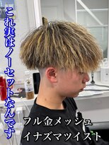 ルースト 心斎橋店(ROOST)&nbsp;MEN’S HAIR/サーフカール/刈り上げセンターパート/心斎橋