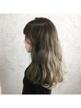 プライズ アイリス 池袋東口店(prize Iris) マロンアッシュ/ハイライト/イルミナカラー【池袋】