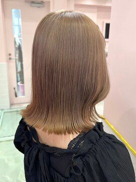 ゲーム バイ アランスミシー 横浜(GAME by Alan Smithee) ダブルカラーミルクティーベージュカラーケアブリーチハイトーン