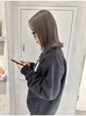 YOKE 切りっぱなしボブ外ハネミルクティーグレージュブリーチ