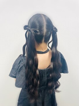 アールエーサロンモノクロ 秋葉原(RA SALON モノクロ) 髪リボンツインテール
