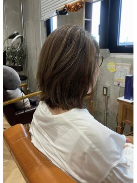 リーノ(Liino) 白髪ぼかしハイライトカラー