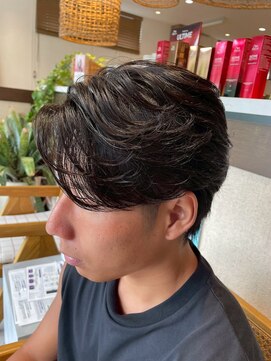 コスタエストオブリシェール(COSTA EST of RICHAIR) 大人っぽい毛流れパーマ