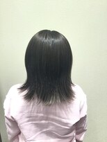 アクセ 暗髪オリーブグレージュ×ハッシュカット小顔レイヤーミディアム