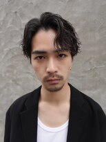 バイフィフス 原宿/表参道(by fifth)&nbsp;シャドウパーマルーズパーマセンターパート大人メンズヘア