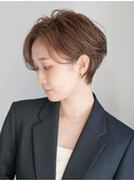 切りっぱなしショート・ボブ/絶壁解消/前髪なし/40代/30代/丸顔