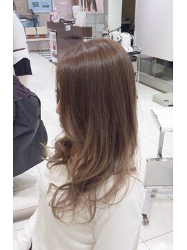 ケンジ 平塚 アネッタ(KENJE annetta) 海外セレブ☆オリヴィア風カラー