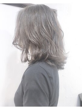 ヘアーアンドアトリエ マール(Hair&Atelier Marl) 【Marl外国人風カラー】グレージュの外ハネセミディ