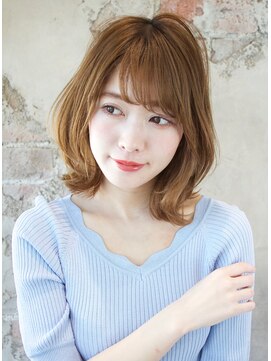 アフロート ルヴア(AFLOAT RUVUA) AFLOAT RUVUA新宿京佳『年齢問わず人気!外ハネくびれレイヤー』