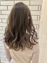 レーヴ(Reve) くすみすぎないグレーベージュカラー