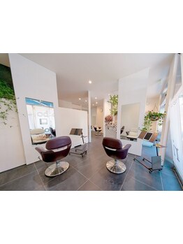 ≪大人女性の為の上質サロン♪≫ゆったりとした時間を過ごしていただけるよう、丁寧な接客と技術を提供―。