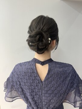 ヴェイン 渋谷(vain) 10代20代30代◎お団子アップスタイル 綺麗め 結婚式ヘア