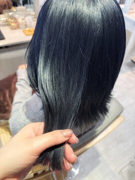 アストランティア 栄店(ASTRANTIA) 【女性専用サロンASTRANTIA栄】すがの ブルーブラック
