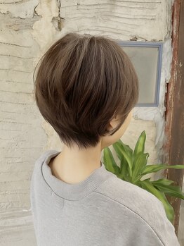 【千里山】骨格/お顔パーツ診断で黄金バランスの小顔CUTをデザイン!"大人ショートstyle"はお任せ♪