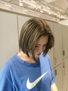 ムーム(Momb) オリーブベージュ