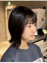 エリマ 調布(elima) 切りっぱなしボブ外ハネボブ黒髪ブルーブラックカラー