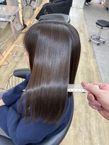 ロンドシエル 横浜(Lond ciel)&nbsp;オリーブグレー/韓国風巻き/レイヤーカット/髪質改善/縮毛矯正