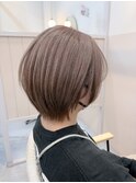 ブリーチリタッチで繋ぐ「ミルクティベージュ」