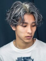 セプト 博多(SEPT.)&nbsp;無造作風センターパート ブリーチ メンズパーマ 20代 30代