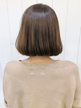 アイティー バイ アルバム 浦和店(IT by ALBUM) グレージュボブ_ハイライトカラーオリーブカラー_ba247421