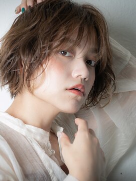 カバーヘアアンドスパ ブリス 浦和(COVER HAIR&SPA bliss) 大人可愛いハイライトくせ毛風ショートウルフx浦和10代20代30代