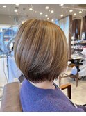 髪質改善×うるツヤボブ　レイヤー　カット　ハイライトカラー