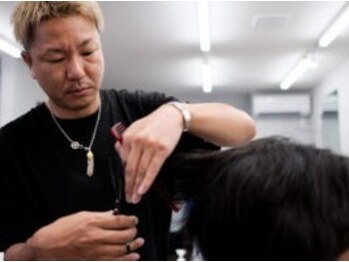 ヘア デザイン リブレ(Hair Design Libre)の写真/【JR南草津駅・平日21：00】仕事の時はビシッと決まる。プライベートは気取りすぎずカジュアルに…