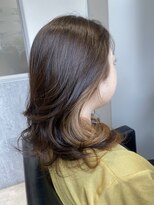 アトリエ(Atelier) ミディアムヘアのインナーカラーグレージュ