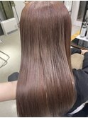 ピンクベージュ