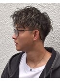 金メッシュ縦落ちツイストスパイラルパーマショートアップバング