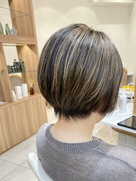 シュヴー 浦安店(CHEVEUX) 白髪ぼかしハイライト白髪染めショートボブ丸みショート40代50代
