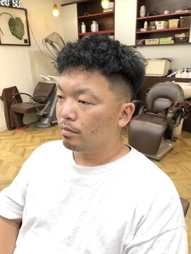 レボルトヘアー(R EVOLUT hair) フェードツイスパ