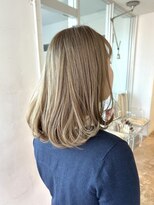 アージェガーデン(AGEE GARDEN)&nbsp;ブロンドベージュ フレンチボブ ブリーチなし ミディアム