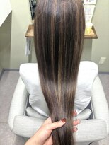 ヤヤ 浅草(yaya.) コントラストハイライト×髪質改善Deeplexトリートメント