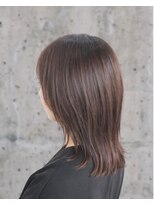 カットワークススリックバイフェローズ(CUT WORKS SLICK by fellows) 巻かなくても決まるくびれレイヤーミディアム