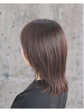 カットワークススリックバイフェローズ(CUT WORKS SLICK by fellows) 巻かなくても決まるくびれレイヤーミディアム