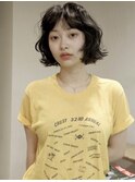 顔周りにレイヤーを入れたボブスタイル